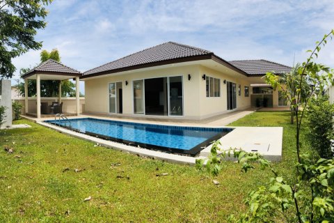 Chalet de 3 dormitorios en Jomtien Beach, Pattaya, Tailandia № 101314 - foto 7