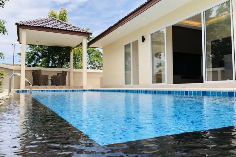Chalet de 3 dormitorios en Jomtien Beach, Pattaya, Tailandia № 101314 - foto 3