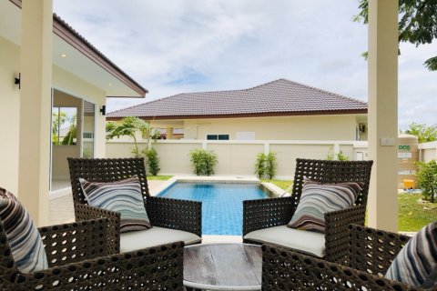 Chalet de 3 dormitorios en Jomtien Beach, Pattaya, Tailandia № 101314 - foto 5