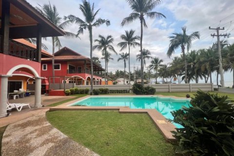 Chalet de 4 dormitorios en Prachuap Khiri Khan, Tailandia № 116097 - foto 6