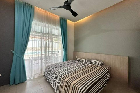 Chalet de 4 dormitorios en Phuket, Tailandia № 116096 - foto 10