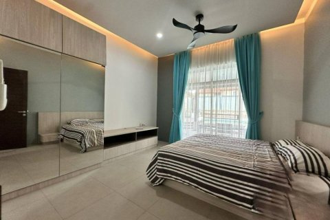 Chalet de 4 dormitorios en Phuket, Tailandia № 116096 - foto 9