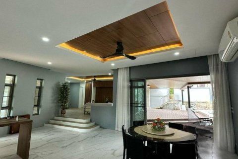 Chalet de 4 dormitorios en Phuket, Tailandia № 116096 - foto 5