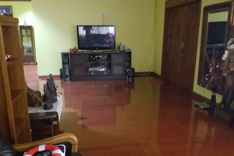 Chalet de 3 dormitorios en Pattaya, Tailandia № 101301 - foto 5
