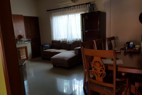 Chalet de 3 dormitorios en Pattaya, Tailandia № 101301 - foto 8