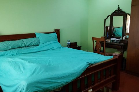 Chalet de 3 dormitorios en Pattaya, Tailandia № 101301 - foto 13