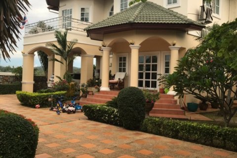 Villa à Pattaya, Thaïlande 4 chambres № 101300