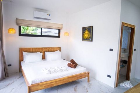 Chalet de 3 dormitorios en Surat Thani, Tailandia № 144403 - foto 9