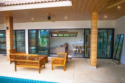 Chalet de 3 dormitorios en Surat Thani, Tailandia № 144401 - foto 3