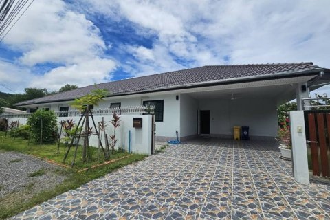 Casa de 5 dormitorios en Hua Hin, Tailandia № 144407 - foto 2