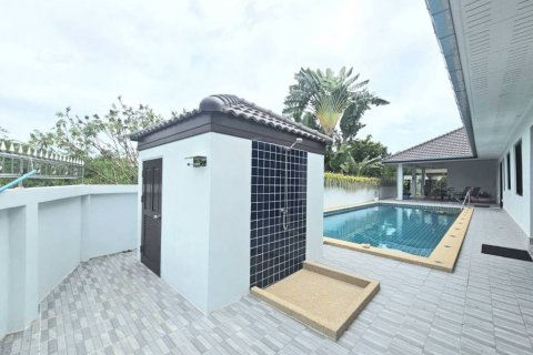 Casa de 5 dormitorios en Hua Hin, Tailandia № 144407 - foto 8