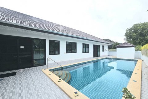 Casa de 5 dormitorios en Hua Hin, Tailandia № 144407