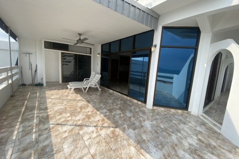 Apartment on Jomtien Beach, Pattaya, Thailand 1 bedroom № 101526 - photo 27