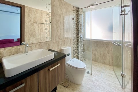 Apartamento de 2 dormitorios en Pattaya, Tailandia № 101522 - foto 15