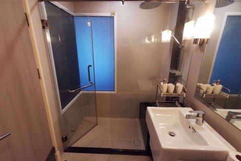 Condominio de 1 dormitorio en Huai Khwang, Bangkok, Tailandia № 76769 - foto 14