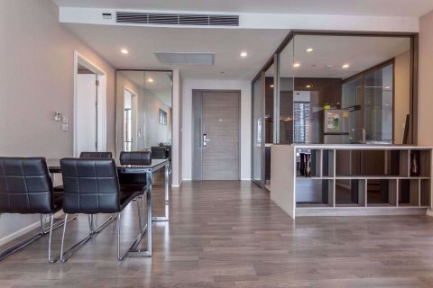Condominio de 2 dormitorios en Khlong Toei, Bangkok, Tailandia № 76771 - foto 5