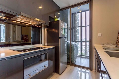 Condominio de 2 dormitorios en Khlong Toei, Bangkok, Tailandia № 76771 - foto 8