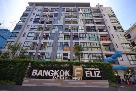 Condominio de 2 dormitorios en Khlong San, Bangkok, Tailandia № 76774 - foto 11