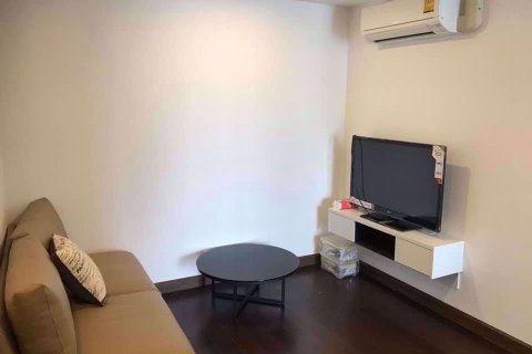 Condominio de 2 dormitorios en Khlong San, Bangkok, Tailandia № 76774