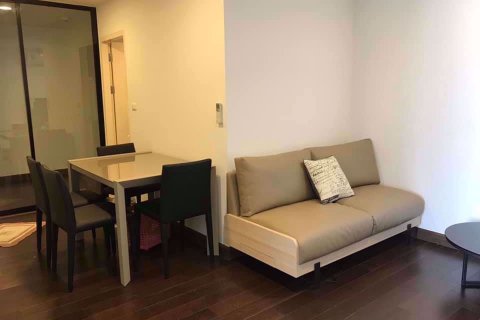 Condominio de 2 dormitorios en Khlong San, Bangkok, Tailandia № 76774 - foto 2