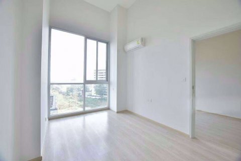 Condominio de 1 dormitorio en Huai Khwang, Bangkok, Tailandia № 76452 - foto 6
