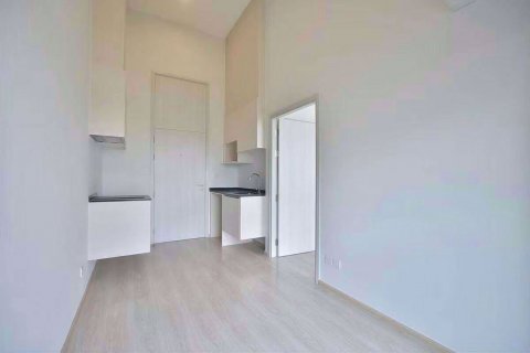 Condo à Huai Khwang, Bangkok, Thaïlande, 1 chambre  № 76452