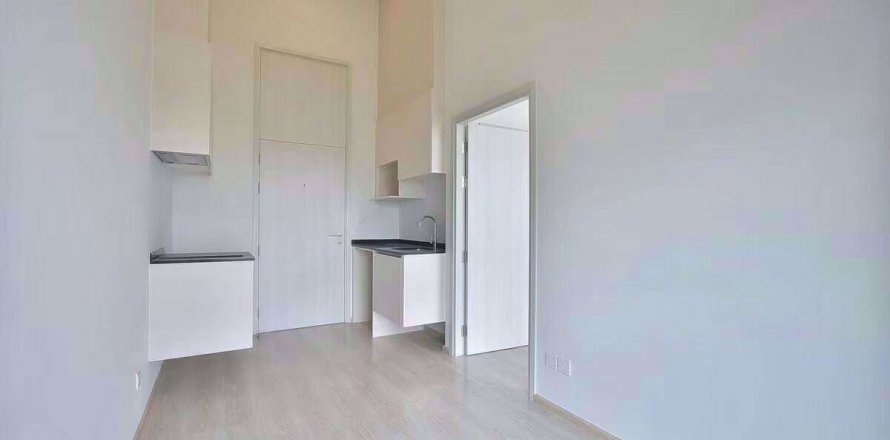 Condominio de 1 dormitorio en Huai Khwang, Bangkok, Tailandia № 76452