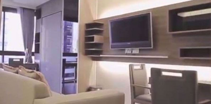 Condominio de 1 dormitorio en Khlong Toei, Bangkok, Tailandia № 76455