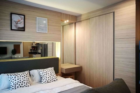 Studio in the Condo in Huai Khwang, Bangkok, Thailand  № 76454 - Foto 4