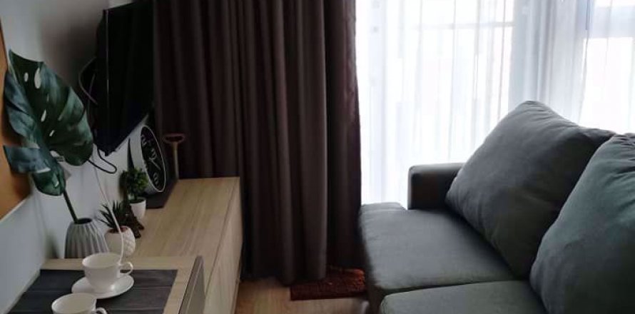 Studio in the Condo in Huai Khwang, Bangkok, Thailand  № 76454