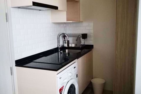 Studio in the Condo in Huai Khwang, Bangkok, Thailand  № 76454 - Foto 3