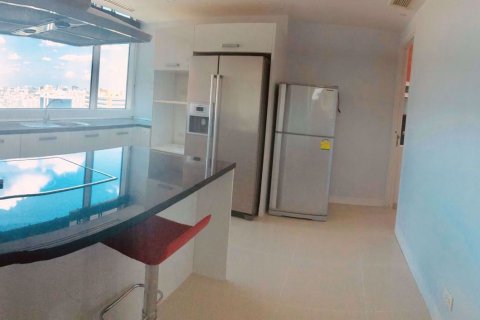 Dúplex de 3 dormitorios en Khlong Toei, Bangkok, Tailandia № 76456 - foto 5