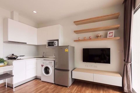 Condominio de 1 dormitorio en Bang Na, Bangkok, Tailandia № 76663 - foto 2