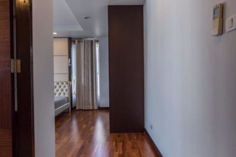 Condominio de 3 dormitorios en Watthana, Bangkok, Tailandia № 76647 - foto 13