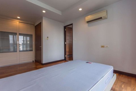 Condominio de 3 dormitorios en Watthana, Bangkok, Tailandia № 76647 - foto 28