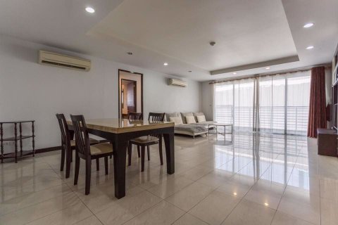 Condominio de 3 dormitorios en Watthana, Bangkok, Tailandia № 76647 - foto 3