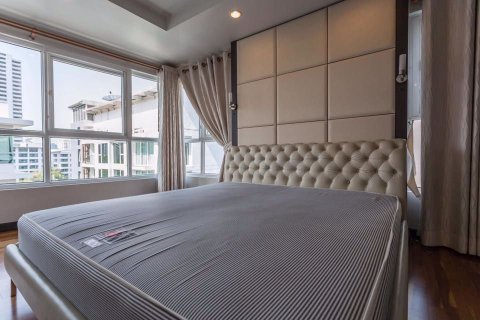 Condominio de 3 dormitorios en Watthana, Bangkok, Tailandia № 76647 - foto 17