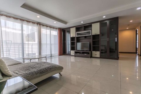 Condominio de 3 dormitorios en Watthana, Bangkok, Tailandia № 76647 - foto 5