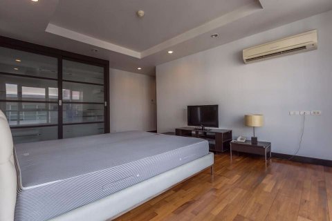 Condominio de 3 dormitorios en Watthana, Bangkok, Tailandia № 76647 - foto 16
