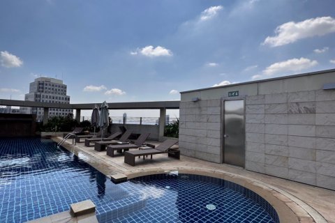 Condominio de 2 dormitorios en Khlong Toei, Bangkok, Tailandia № 76665 - foto 28