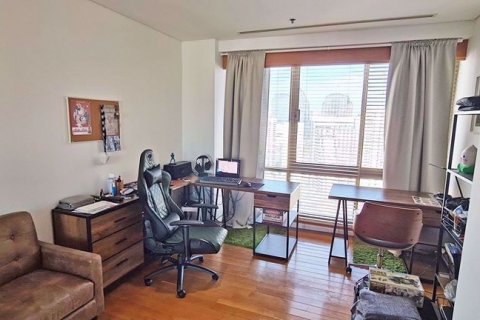 Condominio de 2 dormitorios en Khlong Toei, Bangkok, Tailandia № 76665 - foto 18