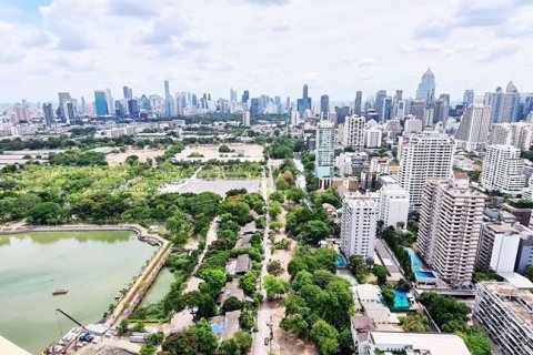 Condominio de 2 dormitorios en Khlong Toei, Bangkok, Tailandia № 76665 - foto 26