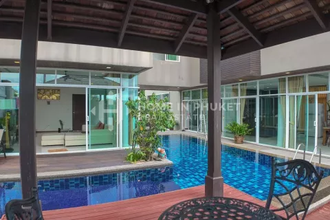 Casa de 4 dormitorios en Rawai, Tailandia № 131846 - foto 2
