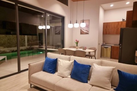 Chalet de 4 dormitorios en Surat Thani, Tailandia № 144595 - foto 7