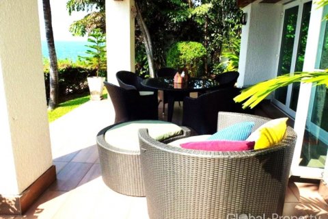 Condominio de 1 dormitorio en Pattaya, Tailandia № 132330 - foto 4