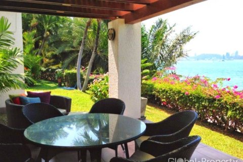 Condominio de 1 dormitorio en Pattaya, Tailandia № 132330 - foto 3