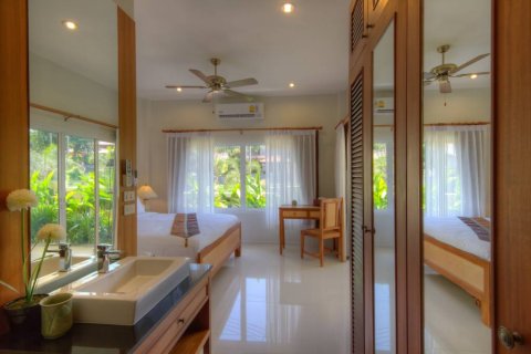 Chalet de 2 dormitorios en Phuket, Tailandia № 124629 - foto 8