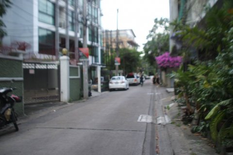 Adosado de 4 dormitorios en Bangkok, Tailandia № 143505 - foto 18