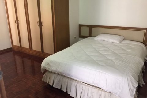 Condominio de 3 dormitorios en Bangkok, Tailandia № 143790 - foto 10