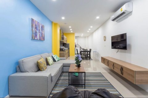 Townhouse in Bangkok, Thailand 3 bedrooms № 143504